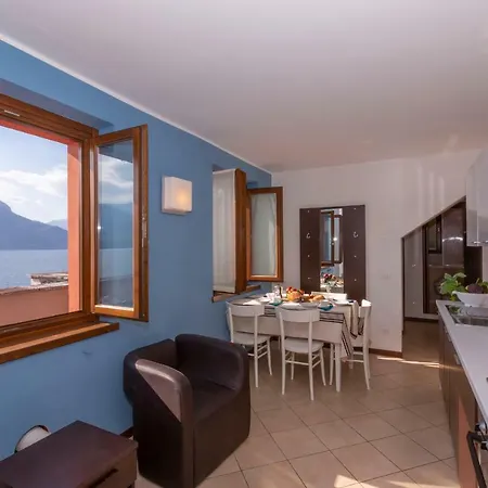 Daire Fiumelatte Sleeps 6 Wifi Varenna