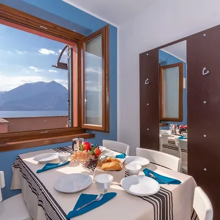 Fiumelatte Sleeps 6 Wifi Daire