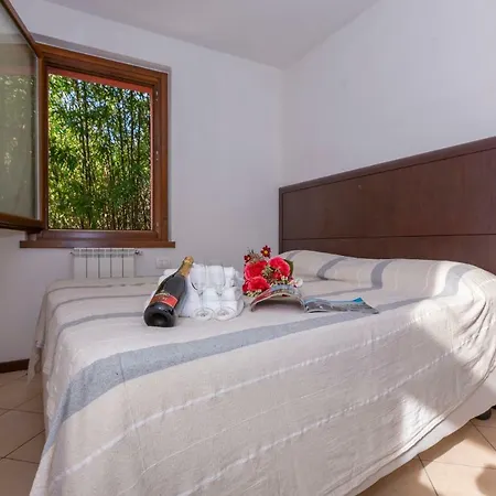 Fiumelatte Sleeps 6 Wifi Daire *